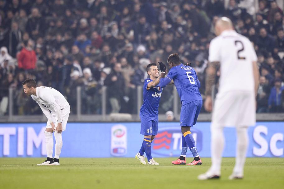 Una Juventus trascinata da un super Giovinco accede ai quarti di coppa Italia, eliminando il Verona.